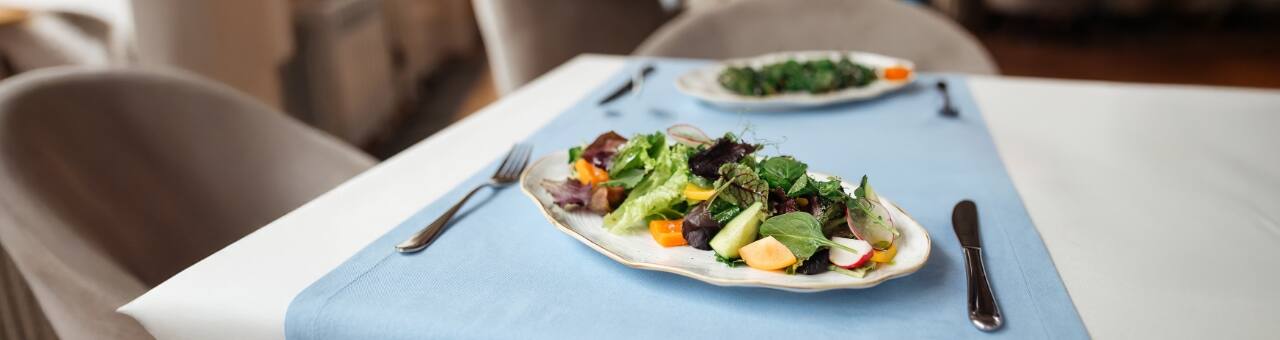 Best Restaurants for Low Calorie food at Lucknow Airport