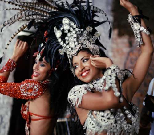 Samba and Sun Dancing With Locals at Rio de Janeiros Carnival