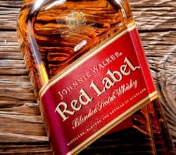 Analyzing Red Label Price in Mumbai – understand the flavours and discussing what makes this Johnnie Walker blended scotch whisky stand out