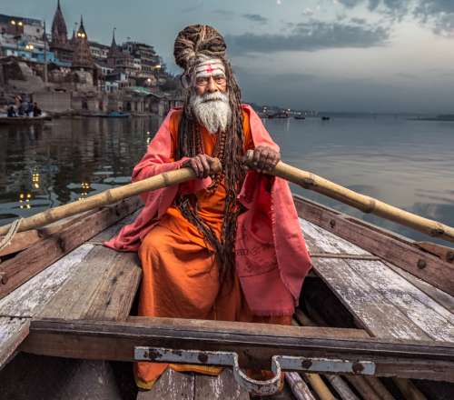 celebrating-mahashivratri-in-varanasi